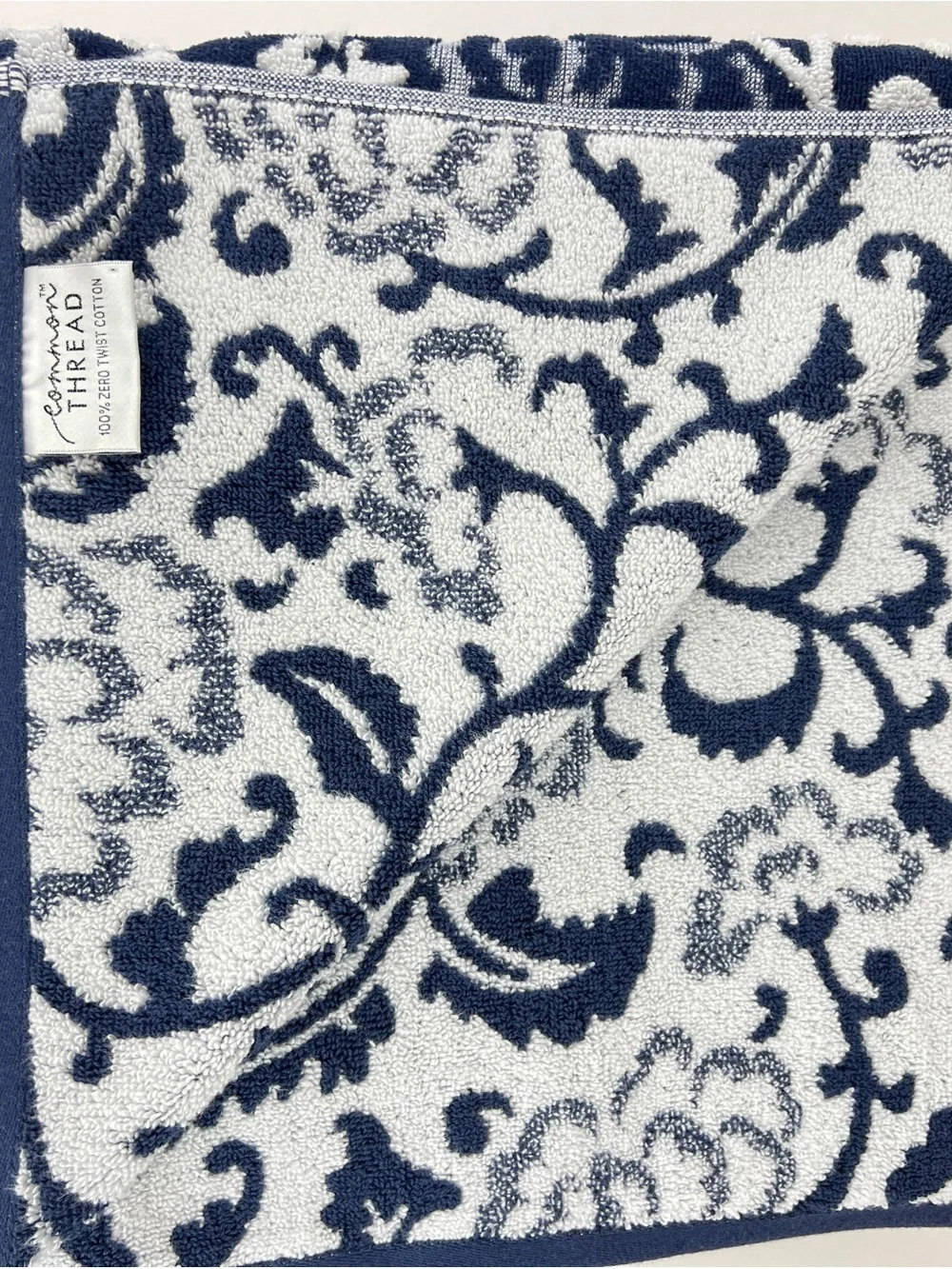 Common Thread Bath Towels Navy Blue White Floral Soft Zero Twist Cotton 2 Pc NEW